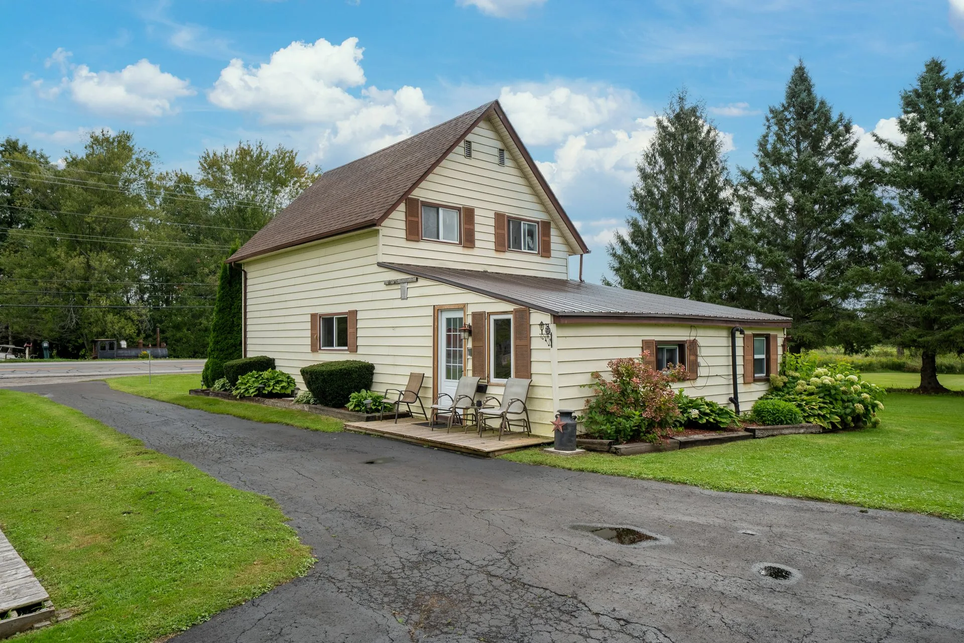 Aerial view of 21331 Loyalist Pkwy farmstead, Carrying Place, Prince Edward County