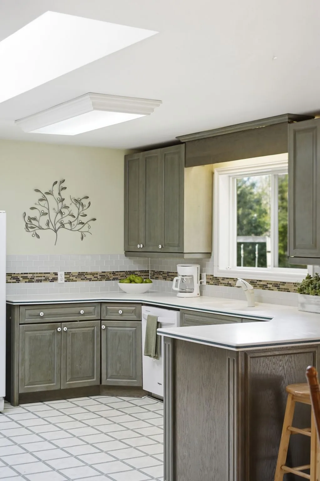 Kitchen with breakfast counter at 21627 Loyalist Parkway, Carrying Place, PEC